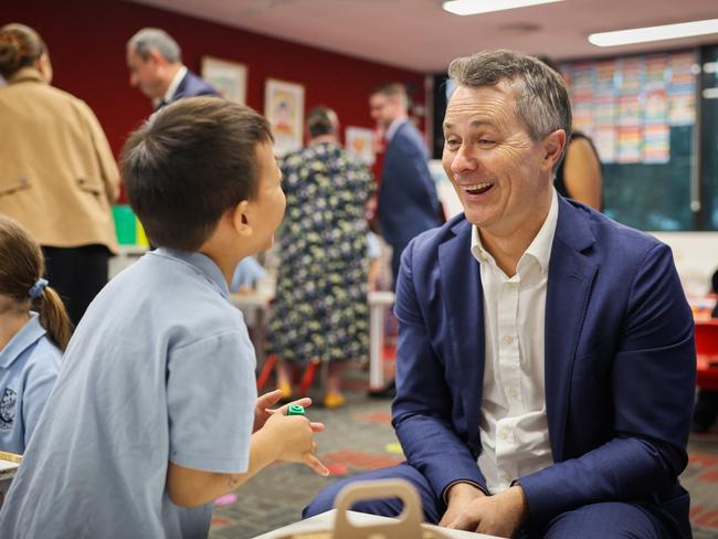 Federal Education Minister Jason Clare at Stanmore Public School. Picture: Supplied