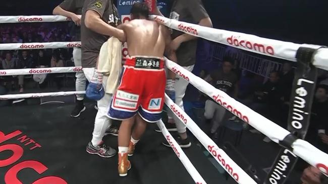 The challenger collapsed after the co-main event. Photo: Main Event.