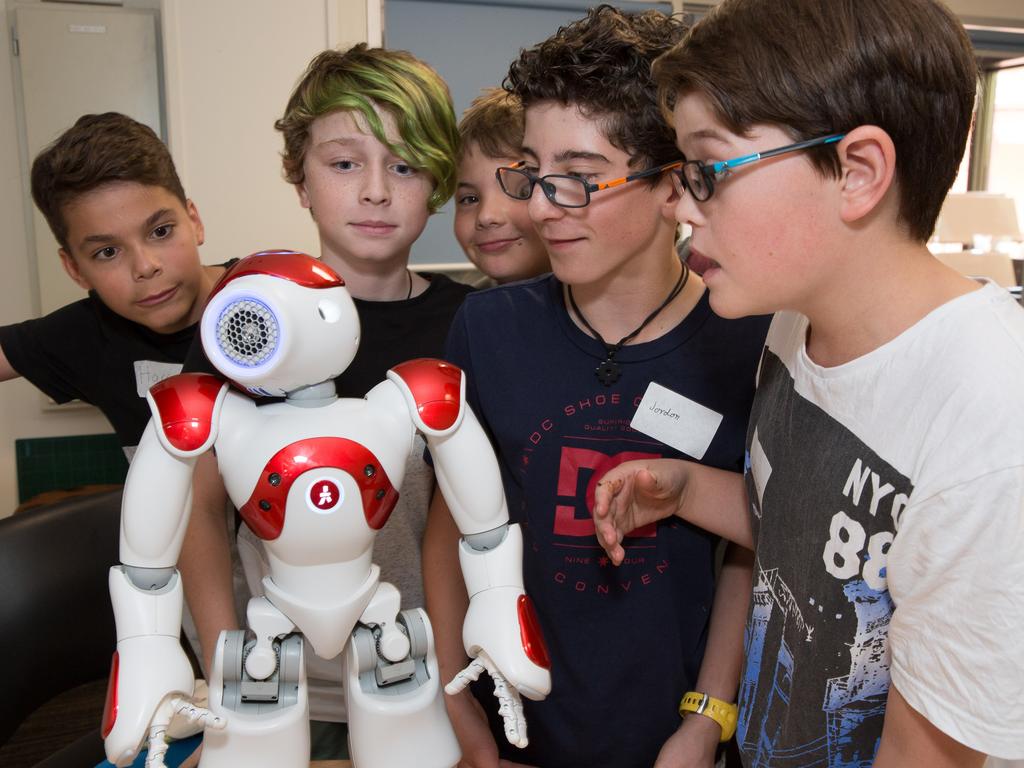 Robotics workshop at the Alice Springs Library. Picture: Jeff Tan