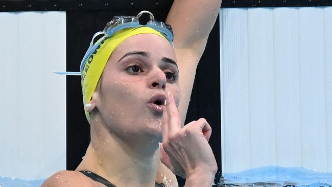 Kaylee McKeown celebrates winning gold in the final of the women's 200m backstroke. Picture: AFP