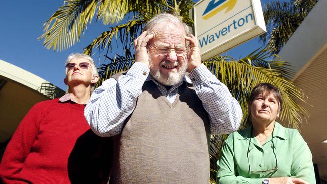 Pictured is (left) Judy Fennell, Brian Brooker and Mimi Neave.