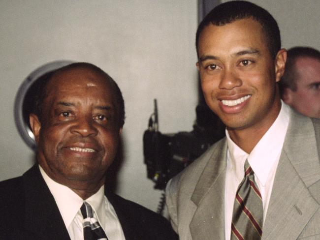 Apr 2000:  Lee Elder (left), the last black player to win the US Masters poses with Tiger Woods of USA  during the 2000 Masters tournament at the Augusta National Golf Club in Augusta, Georgia, USA. Mandatory credit: David Cannon/Allsport.