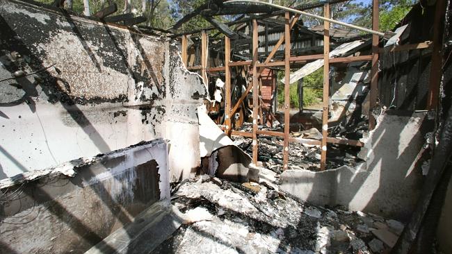 Boy, 16, saves family after fire burns through Thornleigh home | Daily ...