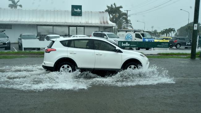 Heavy rain lashes Townsville causing flash flooding. Ingham Road and Cowley Street intersection. Picture: Evan Morgan