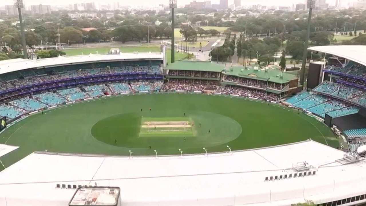 Certainly doesn’t look nearly half full. Photo: Fox Sports