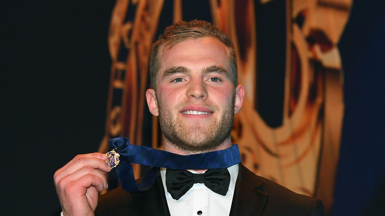 Tom Mitchell with the 2018 Brownlow Medal. Picture: Quinn Rooney/Getty