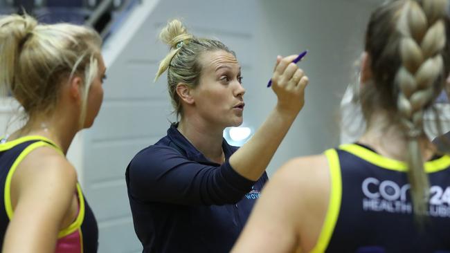 Peninsula Waves coach Jess Whitfort. Picture: David Crosling