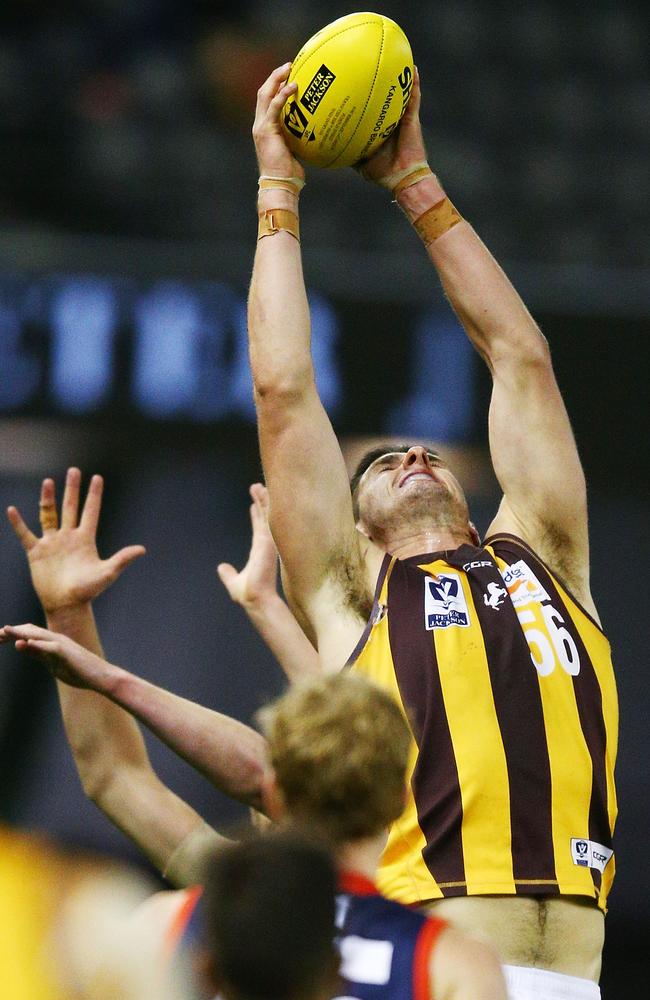 Dominant ruckman Marc Pittonet marks for Box Hill Hawks.