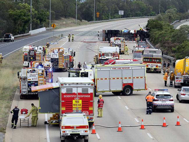 A petrol tanker overturned on the M1 at Helensvale earlier today closing all lanes in both directions causing traffic chaos.11th January 2020 Helensvale AAP Image/Richard Gosling