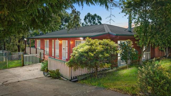 No. 4 Nicholson Lane, Lilydale, changed hands for $708,000.