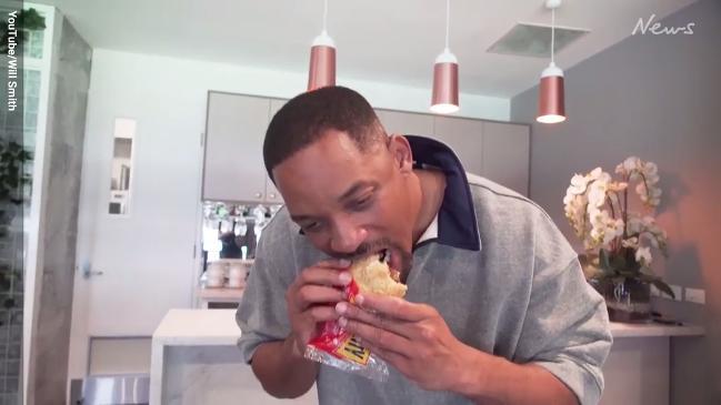 Will Smith tries a meat pie