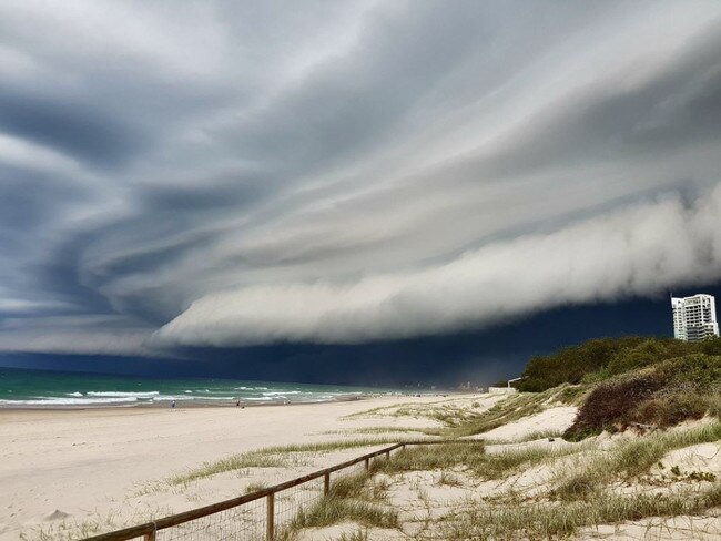 Wild storm on Gold Coast. Picture: Gabrielle Vining