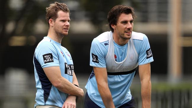 Cummins gets some words of advice for former skipper Steve Smith.