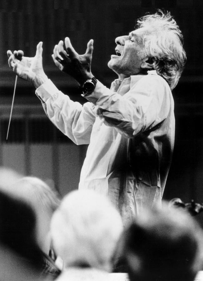 Bernstein leads the Boston Symphony Orchestra in 1988.