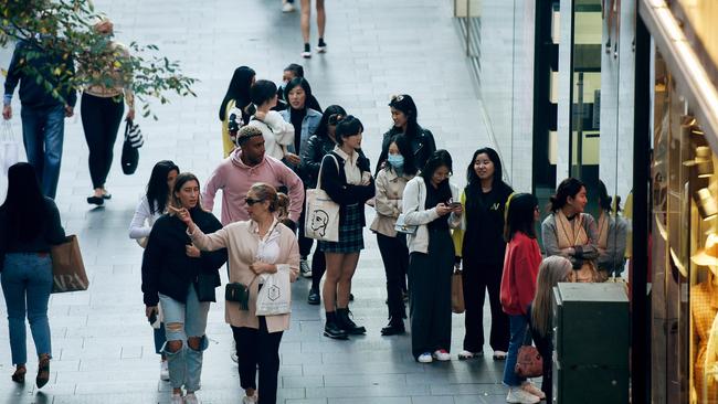 Shoppers are returning to stores as lockdown eases. Picture: AAP.