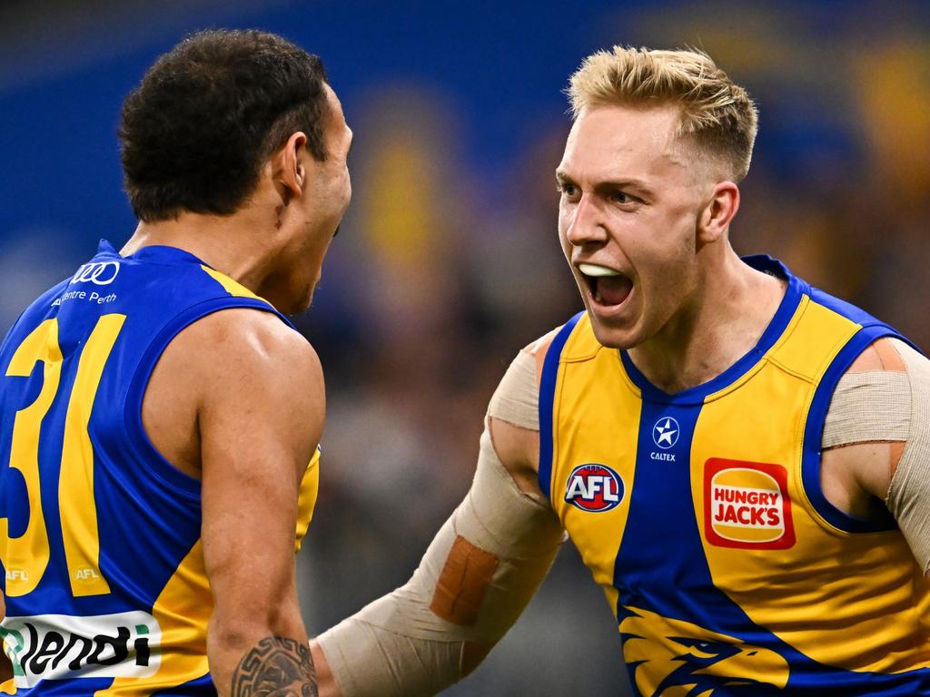 Star midfielder Tim Kelly claims first Eagles B&F, retiring great Shannon  Hurn in top five