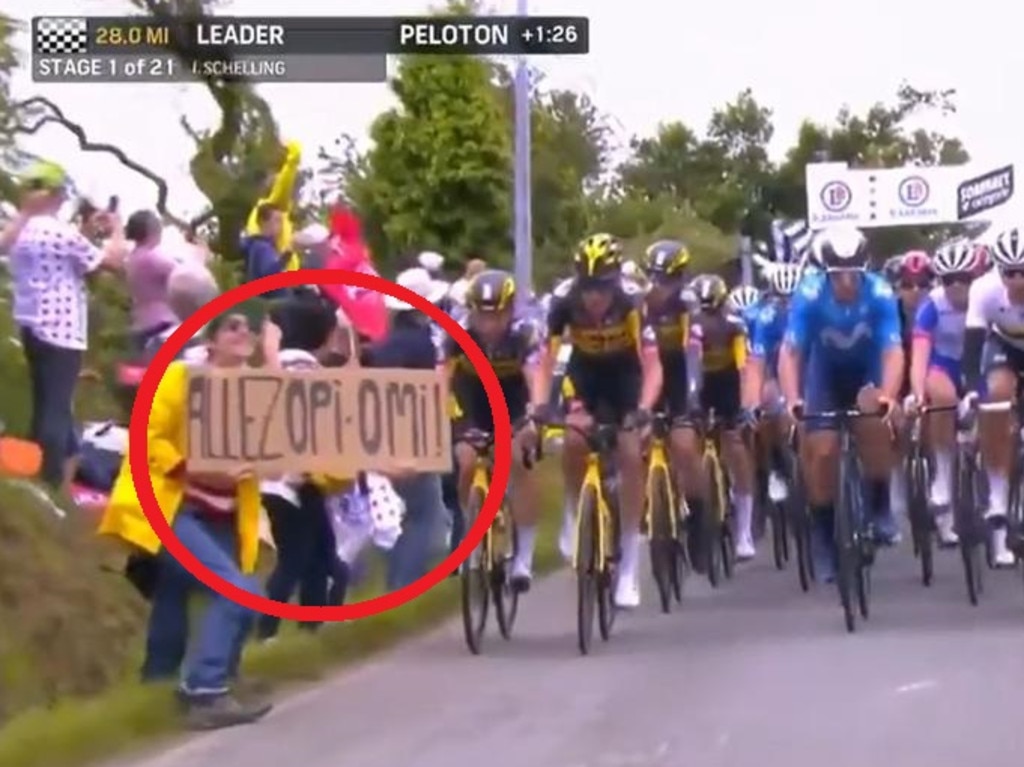 Moments before the biggest crash le Tour de France has seen.