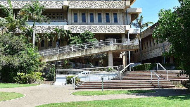 Townsville Court House. Picture: Shae Beplate.