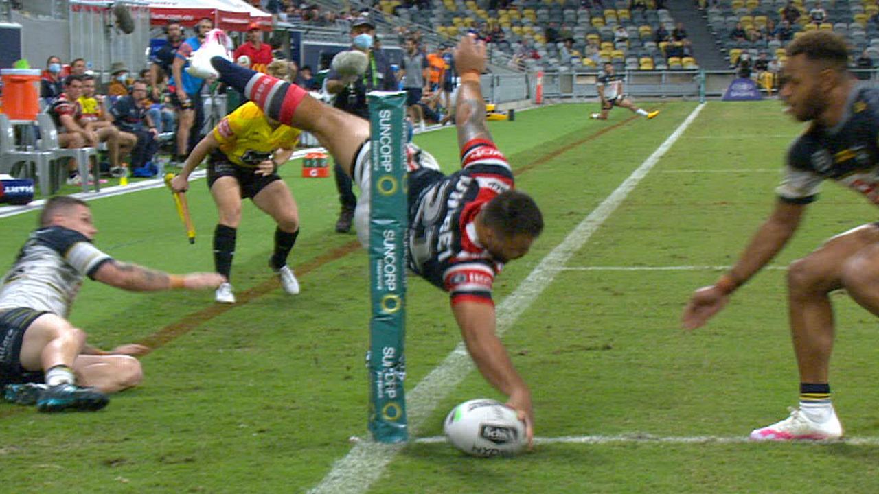 Matt Ikuvalu scores for the Roosters.