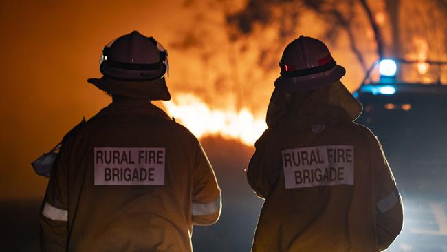 Emergency crews are battling a bushfire near a Central Queensland town and have warned residents to prepare to leave their homes. Picture: Queensland Fire and Emergency Service