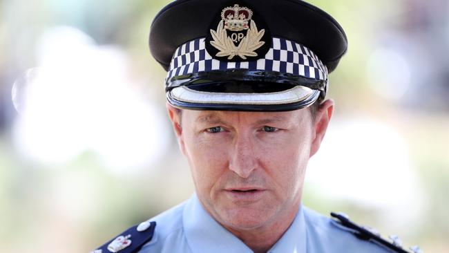 Christmas Day on the Gold Coast 2020. Chief Superintendent Mark Wheeler thank the police officers working at the Queensland border checkpoint. Picture: Nigel Hallett.