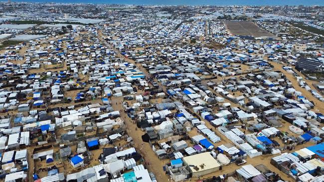 Tents housing displaced Palestinians at a makeshift camp in Khan Yunis, in the southern Gaza Strip. Photo: AFP