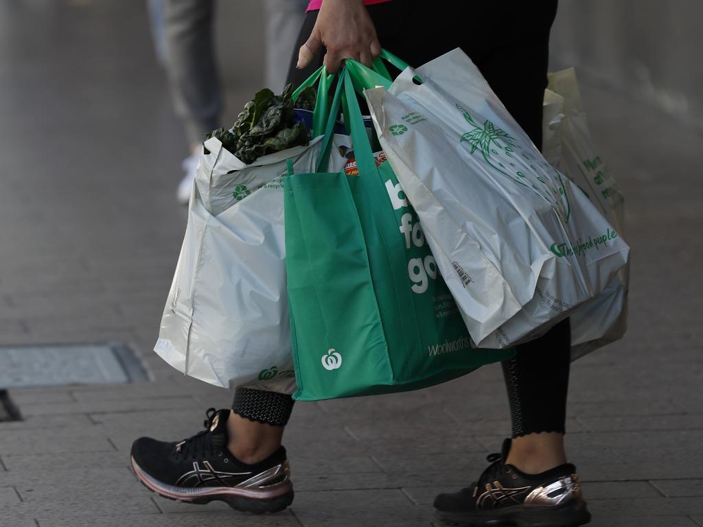 Woolworths has announced it will completely phase out the sale of its 15 cent plastic bags. Picture: NCA NewsWire / Nikki Short
