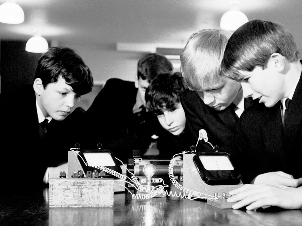 A UK high school physics class in 1967. Picture: Alamy