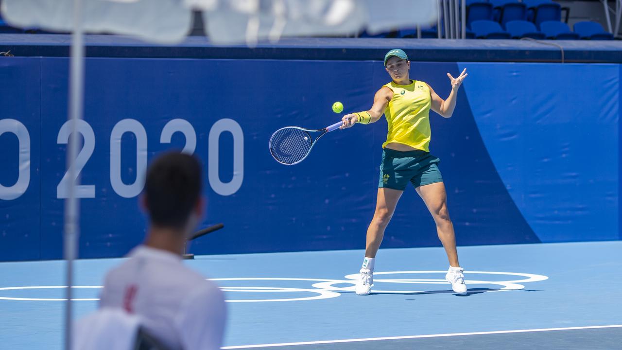 Federer, Kerber guarded about new Australian Open tie-break rule