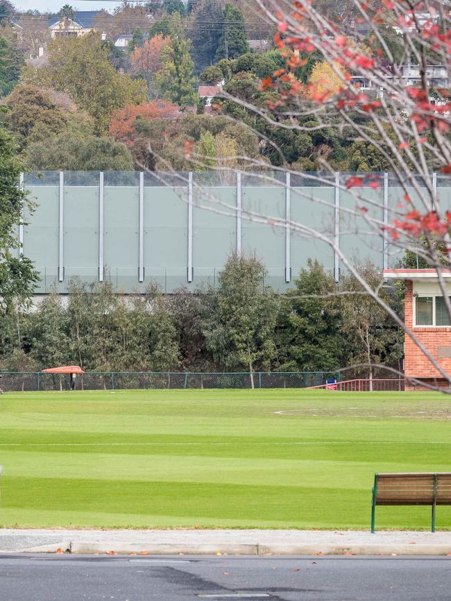 The sound walls would be similar to those already at Scotch College. Picture: Jake Nowakowski.