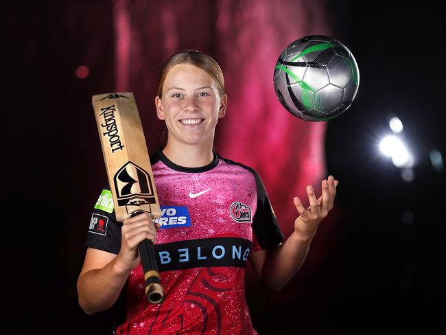 15 year old Caoimhe Bray who has just signed with the Sydney Sixers will make her debut in their opening match of the Weber WBBL | 10 season on Sunday October 27. Bray is also part of the Young Matildas squad. Portraits at Cricket Central on October 25, 2024. Photo by Phil Hillyard(Image Supplied for Editorial Use only - **NO ON SALES** - Â©Phil Hillyard )