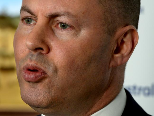 MELBOURNE, AUSTRALIA - NewsWire Photos SEPTEMBER 29, 2021: Federal Treasurer Josh Frydenberg speaks via video link with Bridget McKenzie, Federal Minister for Infrastructure, at his Melbourne electoral office. Picture: NCA NewsWire / Andrew Henshaw