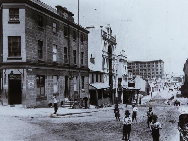 Hero of Waterloo (left) on Lower Fort Street The Rocks.