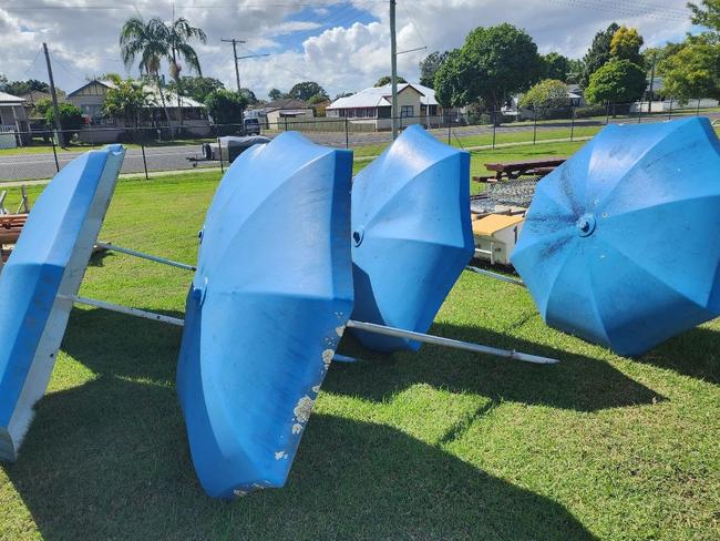 The pool’s umbrellas are also set to go under the hammer at auction.