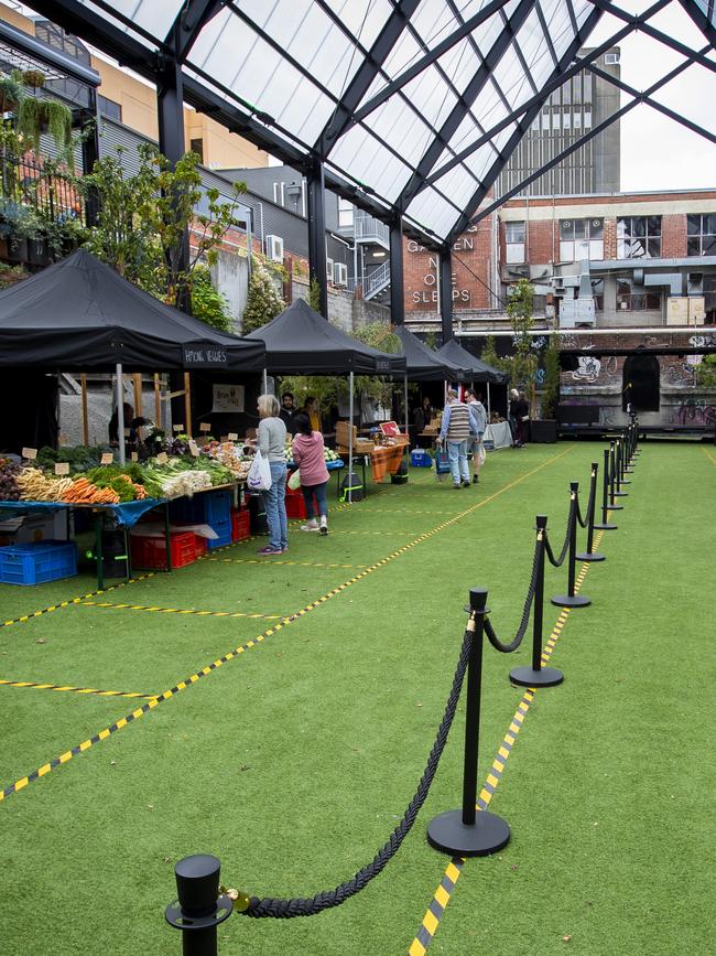 Hanging Garden grocer. Picture: LUKE BOWDEN