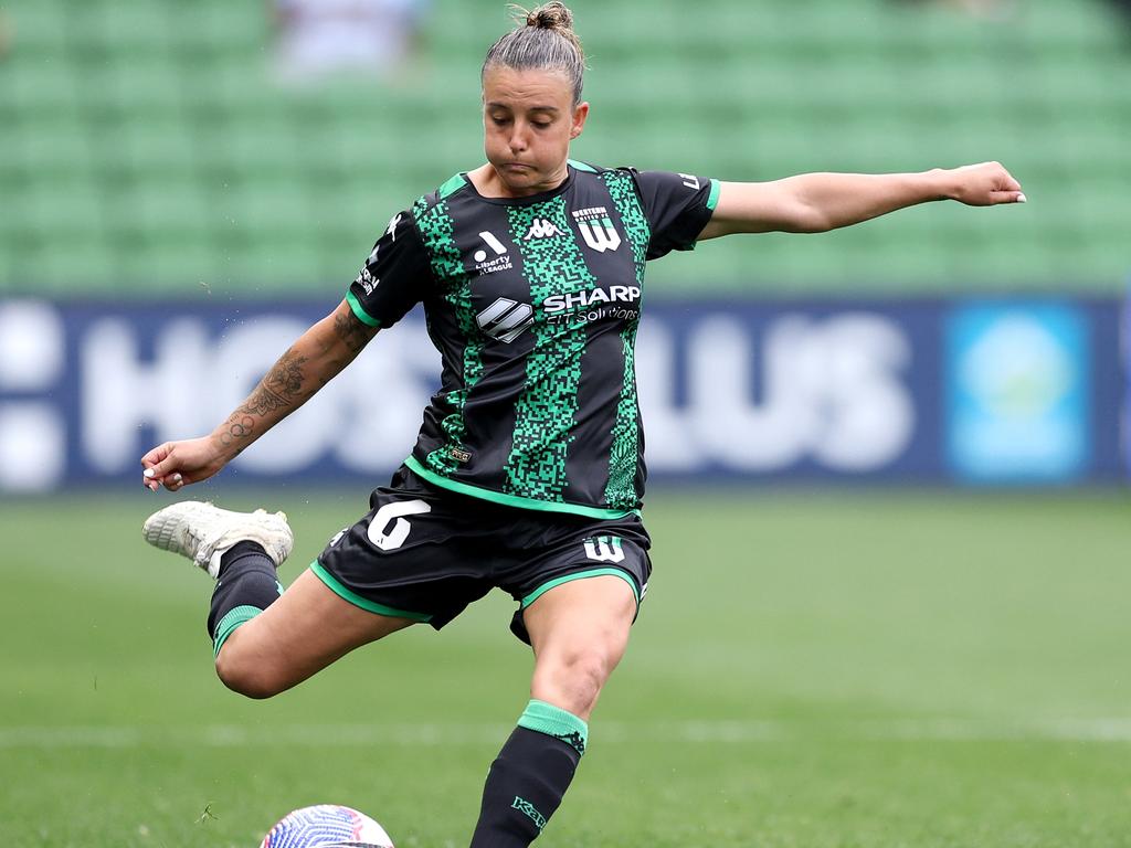 Chloe Logarzo launches a freekick for Western United. Picture: Jonathan DiMaggio/Getty Images