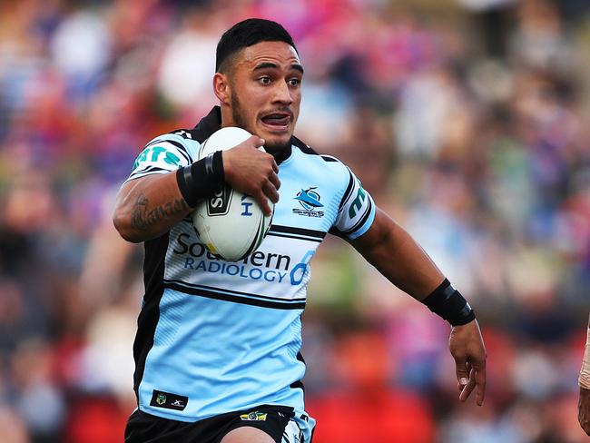 David Peachey has backed Valentine Holmes to break his longstanding ...