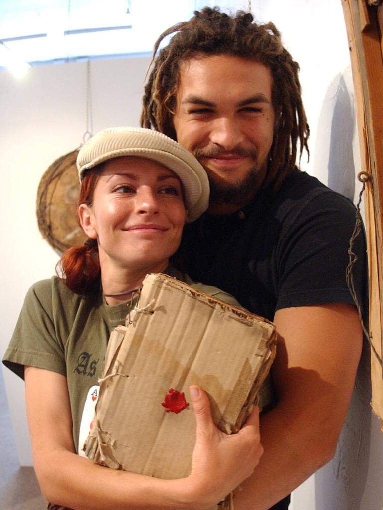 Simmone with ex-fiance Jason Momoa in 2003.