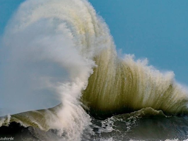 Surf from the cyclone swell at Agnes Waters. Picture: Facebook/Surfs Up Eastern Suburbs