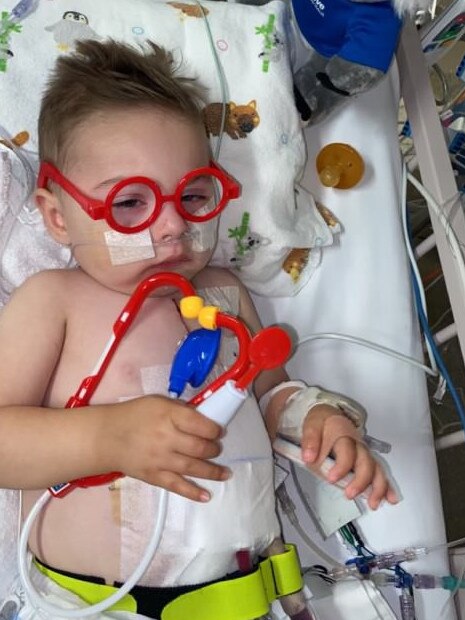 Alexander Kakias is clinging to life waiting desperately for a heart transplant.