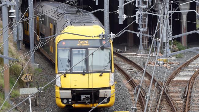 SYDNEY, AUSTRALIA - NewsWire Photos OCTOBER 16, 2024: A train leaving Hornsby train station.Picture: NewsWire / Damian Shaw