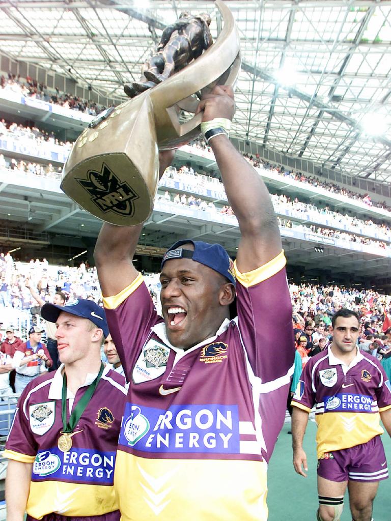 WENDELL SAILOR, signature on Brisbane Broncos jersey.