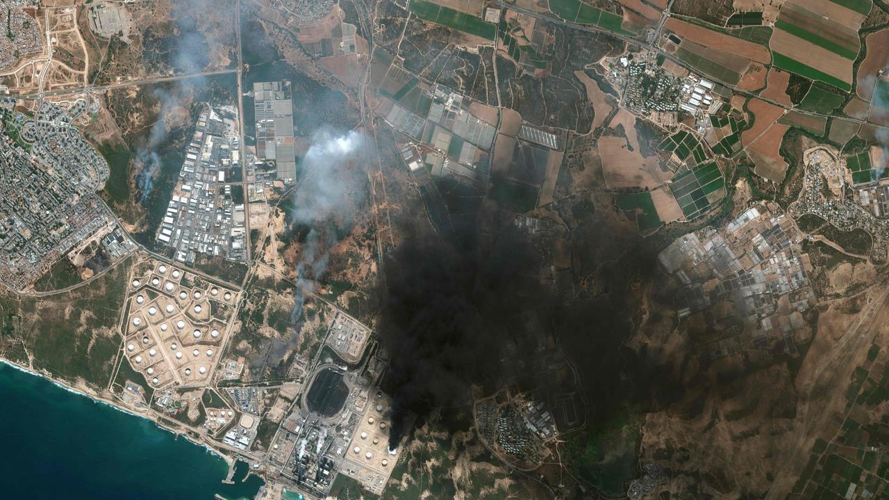 Satellite imagery shows smoke from a burning storage tank in Ashkelon Southern Israel on May 12, 2021. Picture: Maxar Technologies/AFP