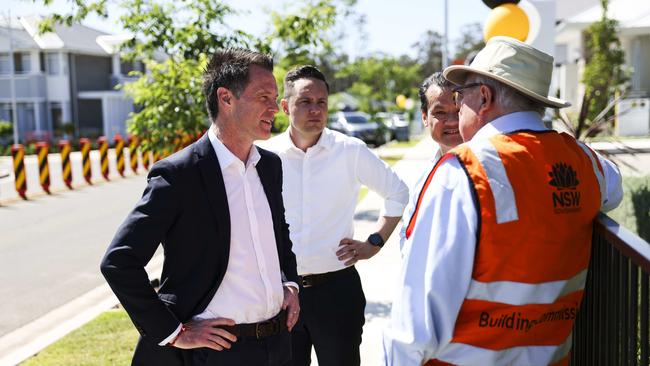 NSW Premier Chris Minns talks to NSW Building Commissioner David Chandler during a visit to new developments. NCA NewsWire/ Dylan Robinson