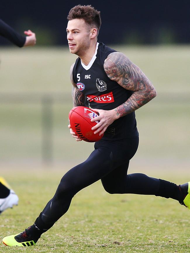 Jamie Elliott in action during Collingwood training.