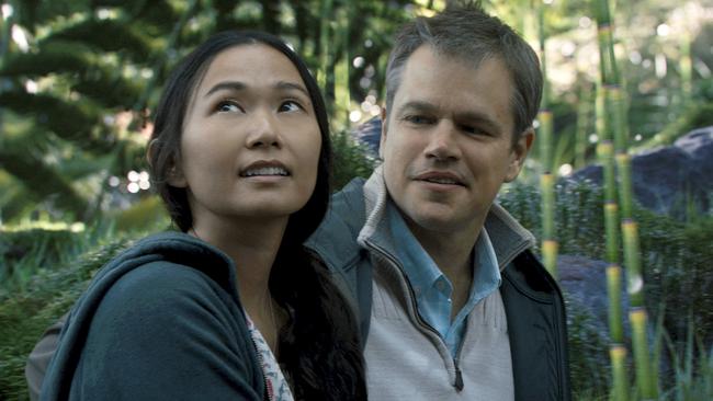 Hong Chau and Matt Damon in Downsizing.