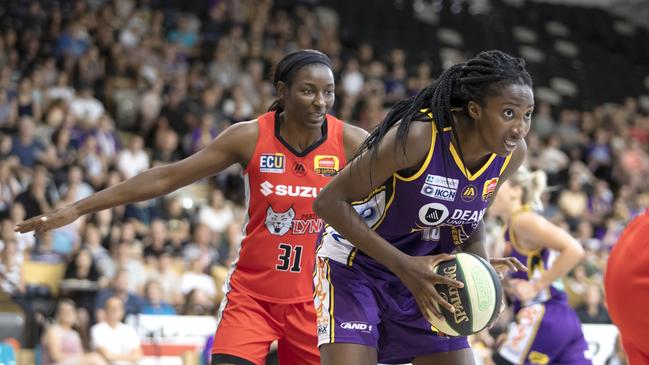 Ezi Magbegor in action for the Melbourne Boomers. Leah Santomaggio is a development player with the Melbourne team. Picture: Michelle Couling