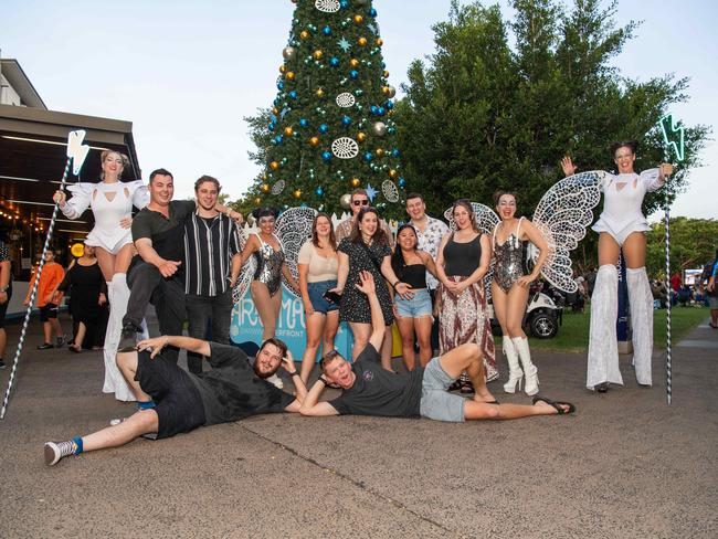 DARWIN, AUSTRALIA Sunday, 31 December, 2023:DARWIN NEW YEARS EVE 2023 Jordan, Jessi, Jack, Venice, Dylan, Tyrone, Riley, Astrid, Caitlyn and Brodie with Fariy Jill pose for a photo at Darwin Waterfront. Picture: Pema Tamang Pakhrin