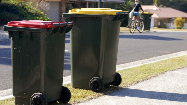 Banyule Council is now collecting residents’ red-lid rubbish bins fortnightly.