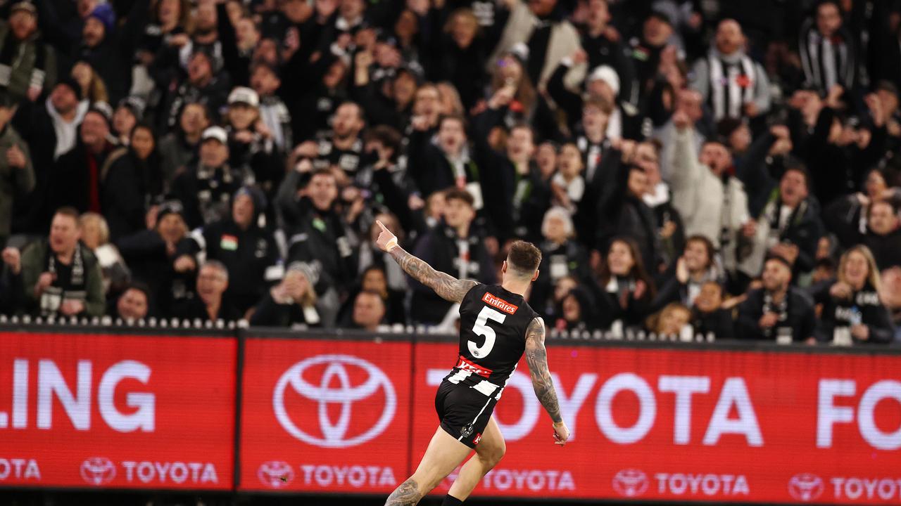 Massive crowd at the MCG. Picture by Michael Klein